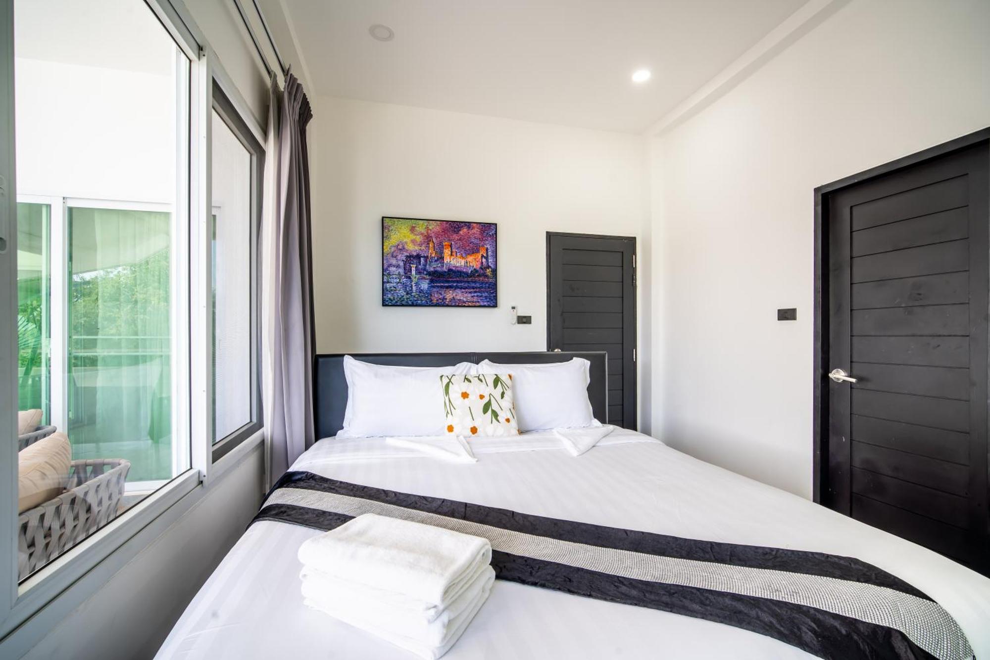 Mona Seaview Pool Villa Beach Front Aoyon Beach Ban Ao Makham Номер фото